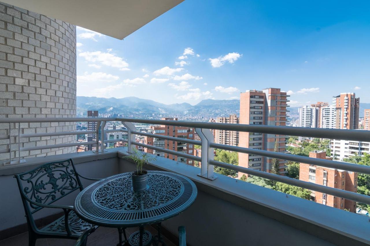 Apartamentos Poblado Alejandria By Housy Host Medellín Eksteriør billede