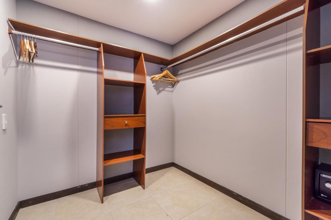 Apartamentos Poblado Alejandria By Housy Host Medellín Eksteriør billede
