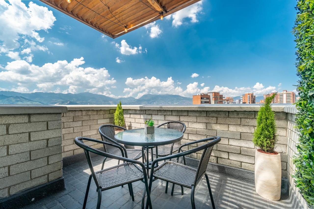 Apartamentos Poblado Alejandria By Housy Host Medellín Eksteriør billede