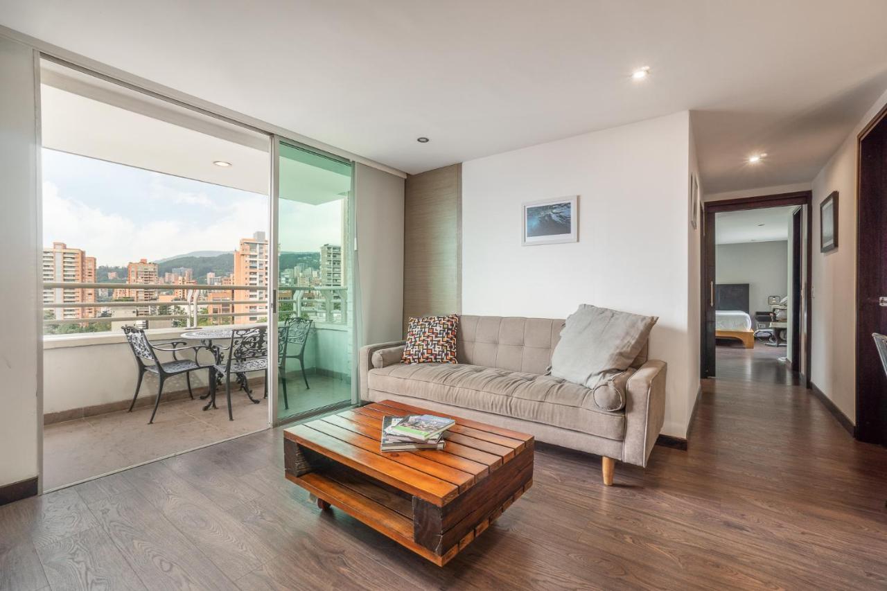 Apartamentos Poblado Alejandria By Housy Host Medellín Eksteriør billede