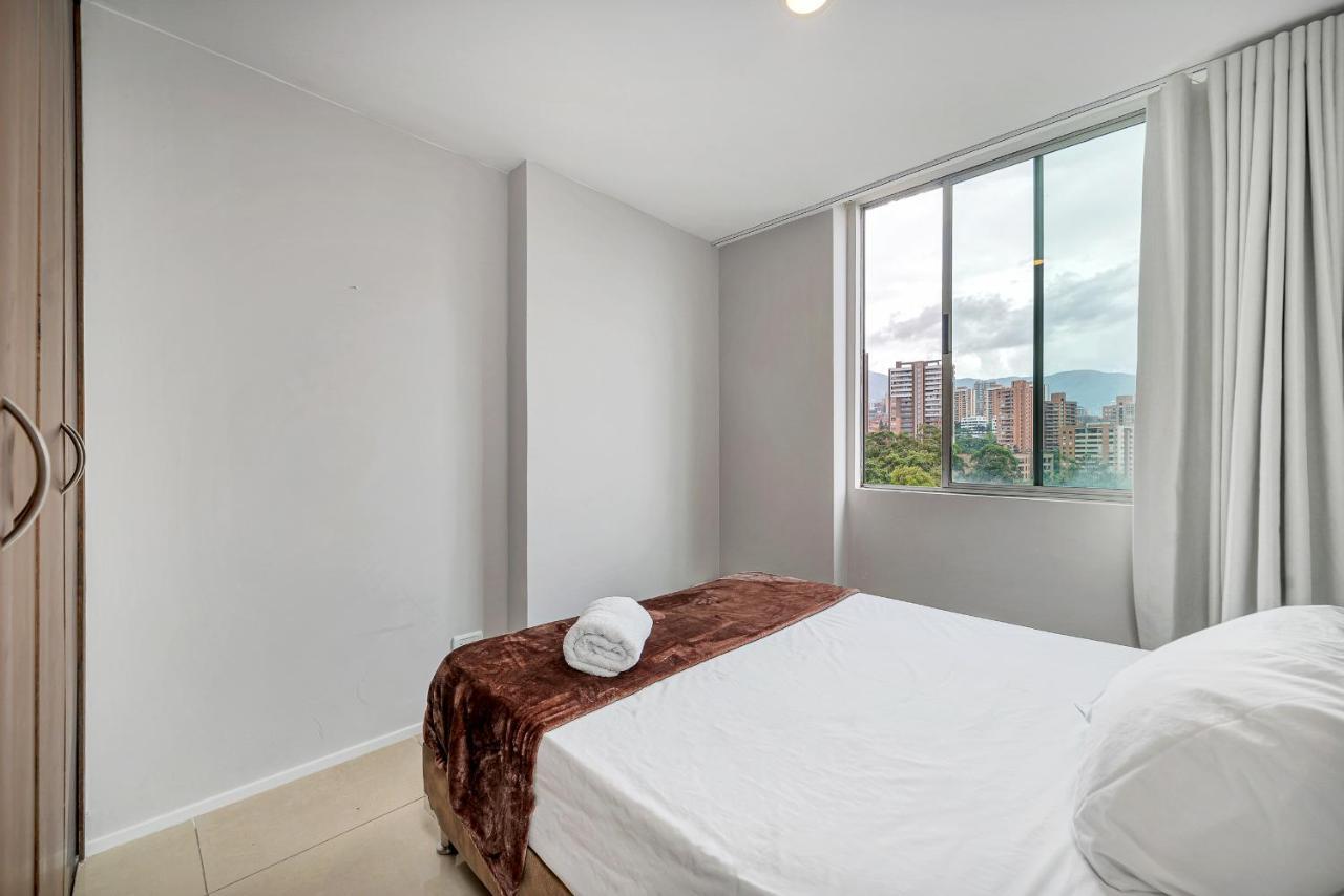 Apartamentos Poblado Alejandria By Housy Host Medellín Eksteriør billede