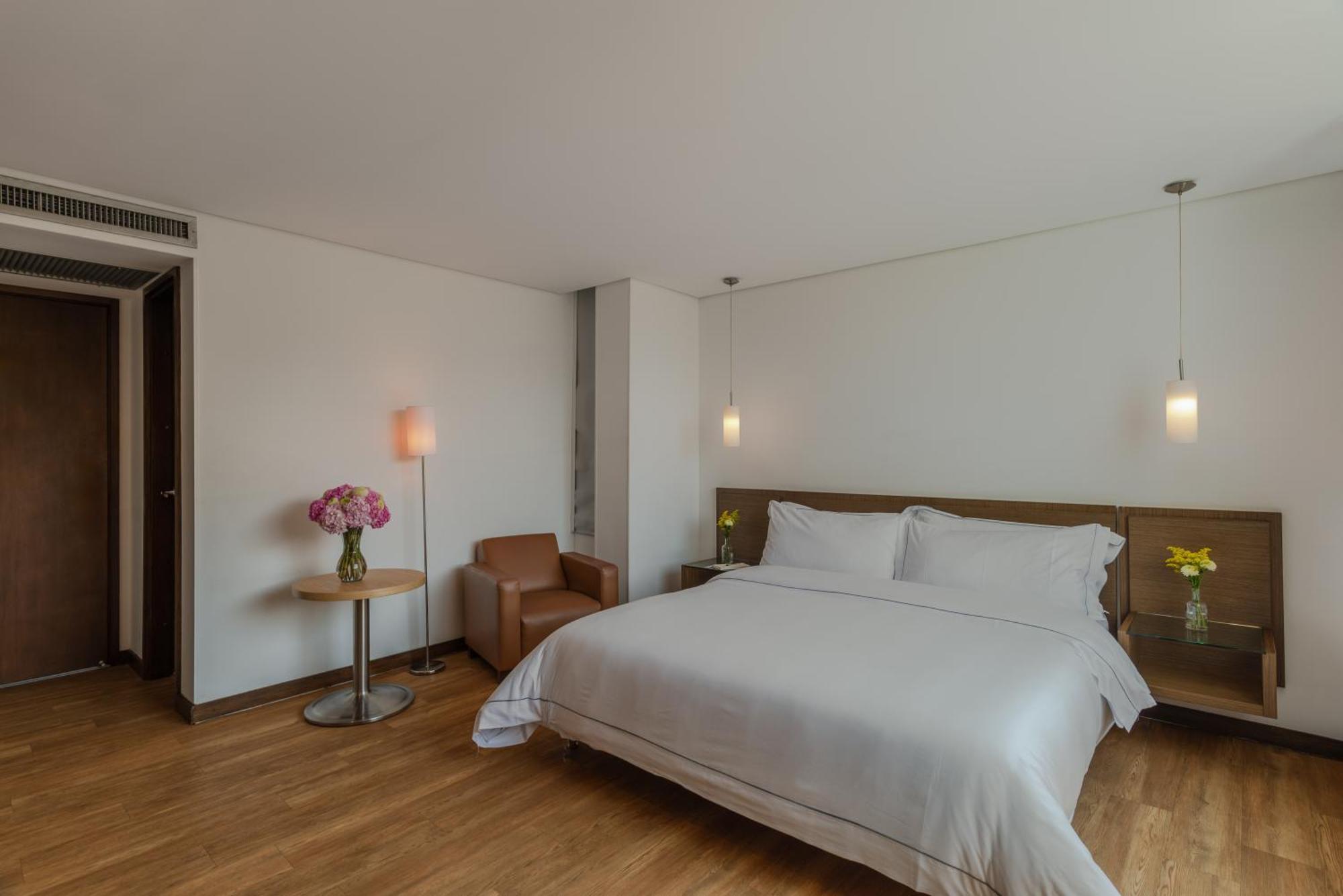 Apartamentos Poblado Alejandria By Housy Host Medellín Eksteriør billede